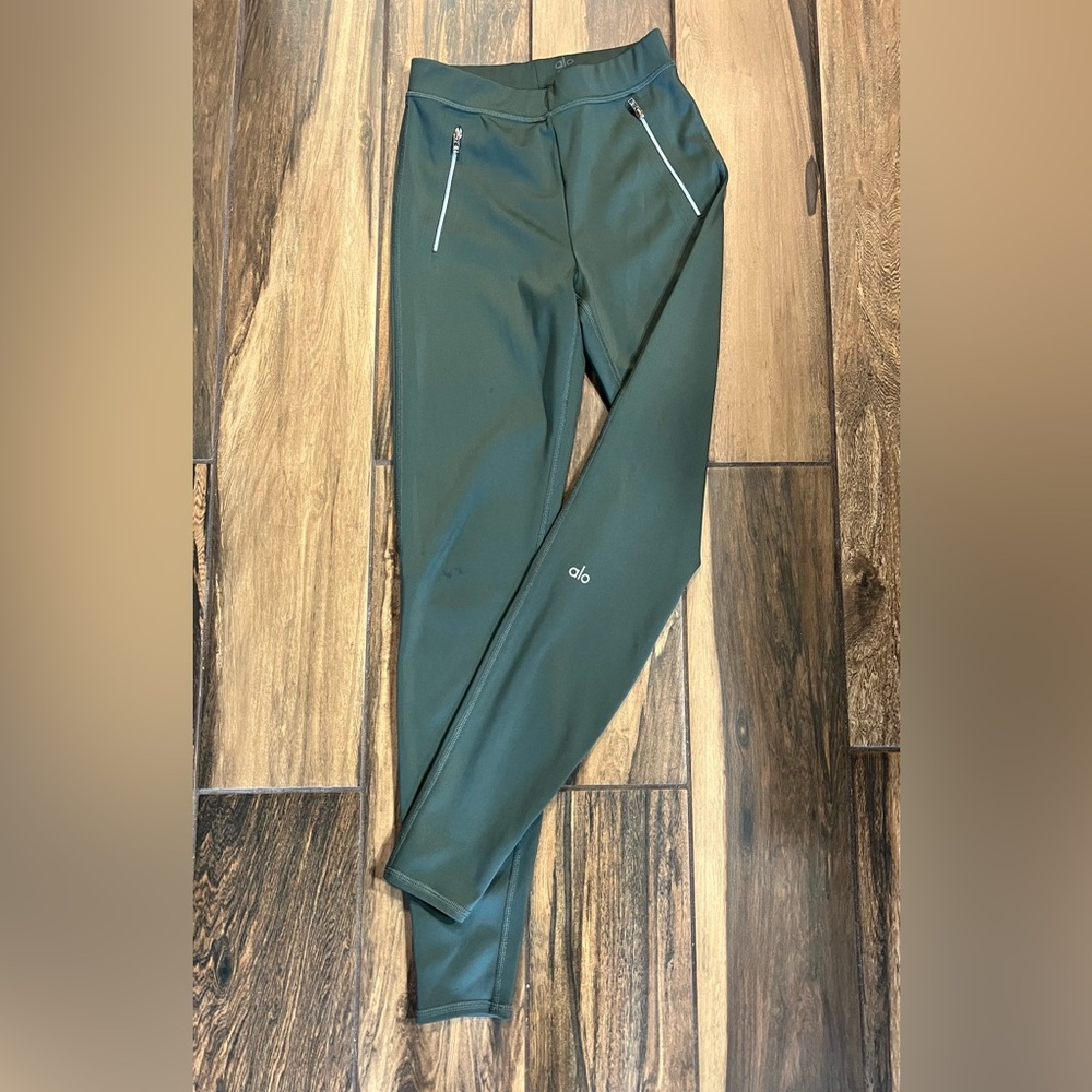 Alo High-Waist Thrill Seeker Legging with zippers